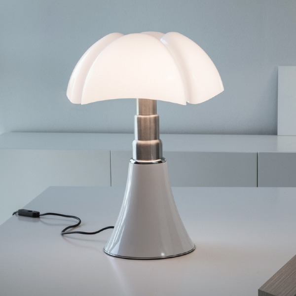 PIPISTRELLO TABLE LAMP MEDIUM - WHITE (바로배송)