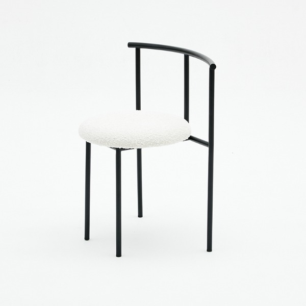 CH5 DINING CHAIR - BOUCLE / BLACK