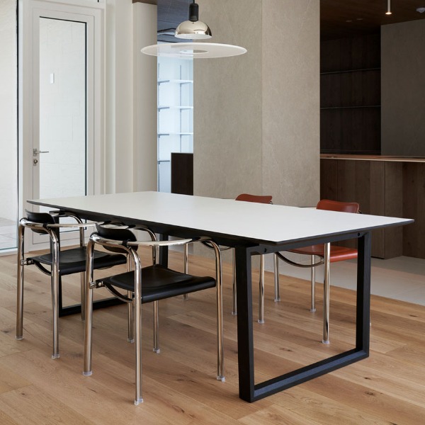 NORD DINING TABLE 220CM - WHITE LAMINATE / BLACK STAINED OILED OAK (바로배송)
